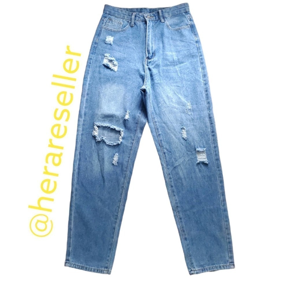 Shein size 4 Light wash High rise boyfriend Ripped Jeans